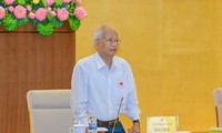越南国会常委会第41次会议对土地使用和管理进行监督