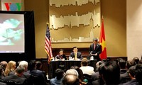 越南国家主席张晋创会见旅美越南人代表