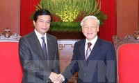 阮富仲总书记会见前来辞行拜会的老挝驻越大使颂冯