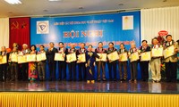 表彰2015年越南51名优秀科技人士