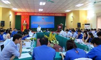 越南胡志明共青团中央向越共12大文件草案提供意见