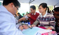 第一次越南人健康日暨第9次全国内科科学会议在河内举行