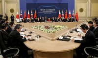 中日韩领导人会议在韩国举行