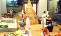 每天有数千名游客参观韩国泡菜博物馆