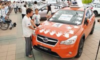 越南售货员在新加坡斯巴鲁汽车摸车耐力赛中获胜