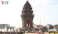 柬埔寨独立62周年纪念活动在柬埔寨和越南举行