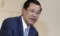 柬埔寨首相洪森警告将对反对派领袖采取法律行动 