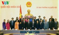 越南国会主席阮生雄会见宣光省历届国会代表