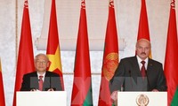 白俄罗斯总统开始对越南进行国事访问