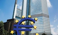 欧洲官方临时停止欧元区扩张