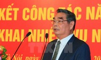 越共12大组织小组举行第五次会议