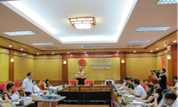 越南西北地区指导委员会与谅山省主要领导同志座谈