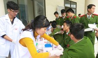 越南人民公安力量总政治部组织2016年无偿献血日活动
