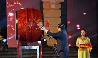 越南国家主席张晋创出席2016年“家乡之春”活动