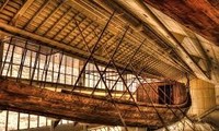 捷克考古学家在埃及发现一艘古代木船