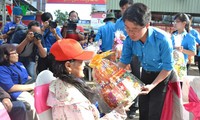 越南各部门广泛开展帮扶活动   让政策优抚对象和贫困者过好年