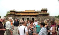 丙申春节期间游览顺化、庆和的游客增多