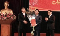 越共中央政治局公布有关中央宣教部人事的决定