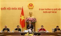 越南国会常务委员会第45次会议正式开幕