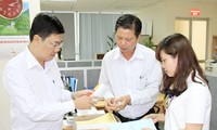 越南全国各地为国会代表和人民议会代表选举做积极准备