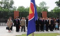 越南驻巴基斯坦大使阮春刘主持在巴东盟旗升旗仪式