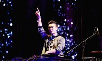 越南著名音乐制作人高文咏应邀在亚洲音乐节献艺