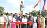 设在柬埔寨首都金边的越南志愿军纪念碑修缮工程正式竣工