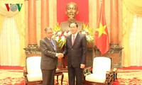 越南国家主席陈大光会见马来西亚国际贸易及工业部部长达图
