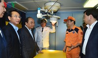 阮春福在岘港市视察越南第二区海上搜救配合中心