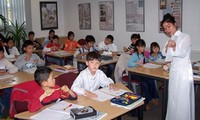 提高海外越南人的越南语教学工作效果