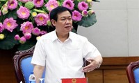 越南政府副总理王庭惠主持召开可持续减贫中央指导委员会会议