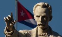美古合拍的关于古巴英雄何塞·马蒂的纪录片在哈瓦那公映