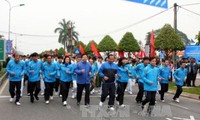 越南各地动员720万人参加2017年面向全民健康的奥林匹克长跑日活动