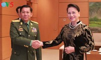 阮氏金银会见缅甸国防军总司令敏昂莱