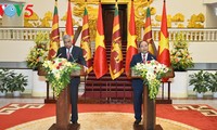 斯里兰卡总理和夫人圆满结束访越行程