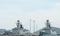 中国人民解放军海军舰艇编队对越南进行正式友好访问