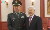 越共中央总书记阮富仲会见中共中央军委副主席范长龙