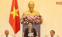 越南14届国会常委会为国会4次会议做准备