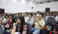  越南青年为国家经济发展贡献力量