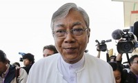 缅甸总统吴廷觉和联邦议会人民院议长吴温敏宣布辞职