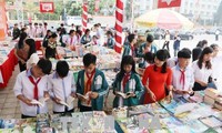   雄王祖地书节和富寿省风情艺术摄影展在越池市举行  
