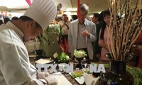 在泰国举行越南文化和美食推介活动