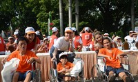 胡志明市举行为了橙剂受害者和贫困残疾人的步行活动
