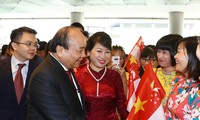 阮春福抵达新加坡  开始出席第33届东盟峰会及系列会议
