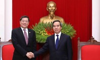 越共中央经济部部长阮文平会见中国共产党代表团