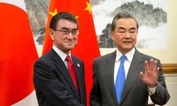 中国和日本就推动双边关系进行讨论
