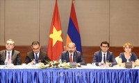 亚美尼亚总理圆满结束对越南的正式访问