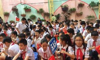  越南全国2400多万名学生今日迎接2019-2020新学年