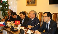越共中央书记处常务书记陈国旺对捷克进行访问