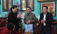 越南国家一向关心、照顾为国立功家庭